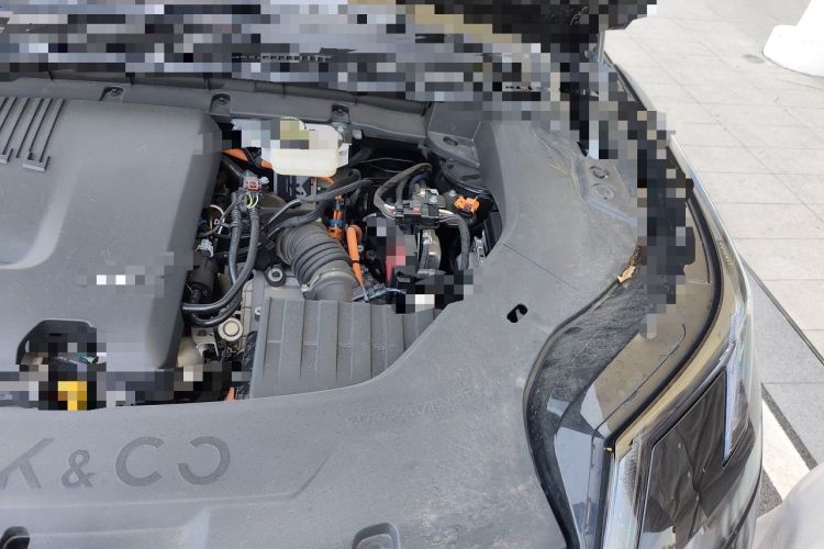 Used Lynk & Co 08 EM-P 2023 120km Long-Range Pro Engine Bay Left