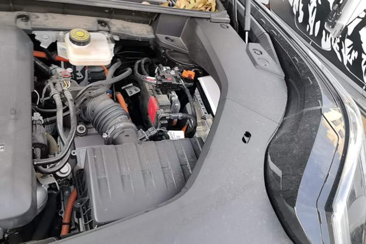 Used Lynk & Co 08 EM-P 2023 120km Long-Range Halo Engine Bay Left