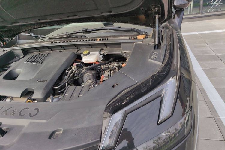 Used Lynk & Co 08 EM-P 2023 120km Long-Range Pro Engine Bay Left