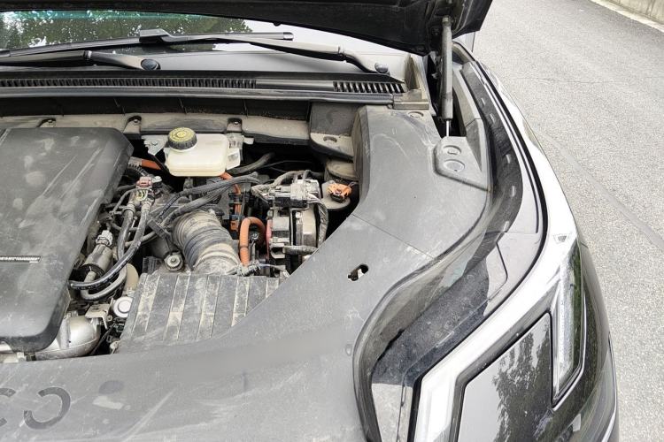 Used Lynk & Co 08 EM-P 2023 245km Ultra-Long Range Halo Engine Bay Left