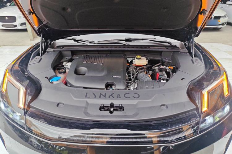 Used Lynk & Co 08 EM-P 2023 120km Long-Range Pro Engine Bay