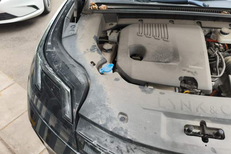 Used Lynk & Co 08 EM-P 2023 120km Long-Range Halo Engine Bay Right