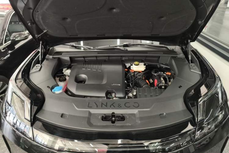 Used Lynk & Co 08 EM-P 2023 245km Ultra-Long Range Halo Engine Bay