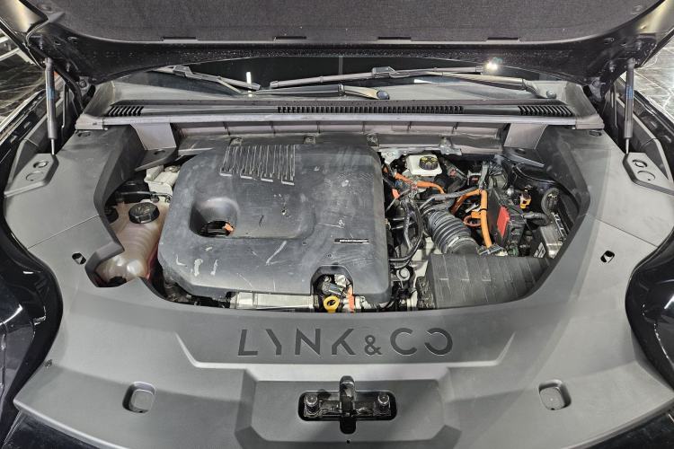 Used Lynk & Co 08 EM-P 2023 220km All-Wheel-Drive Performance Halo Engine Bay
