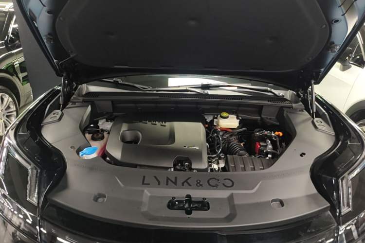 Used Lynk & Co 08 EM-P 2023 120km Long-Range Halo Engine Bay