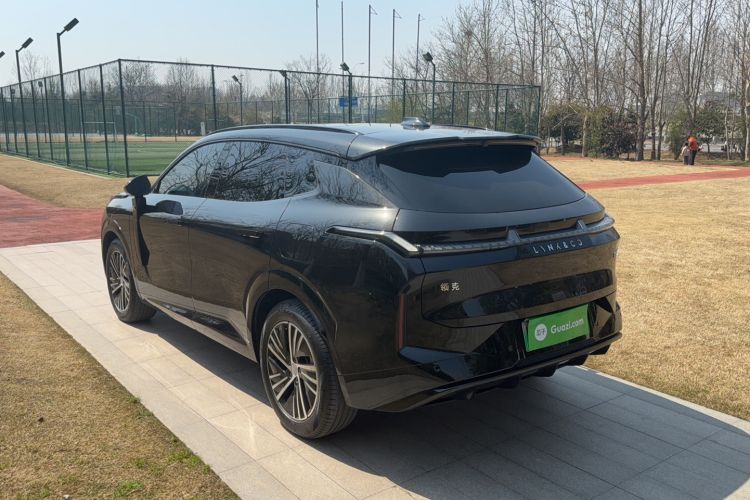 Used Lynk & Co 08 EM-P 2023 120km Long-Range Halo Exterior 6