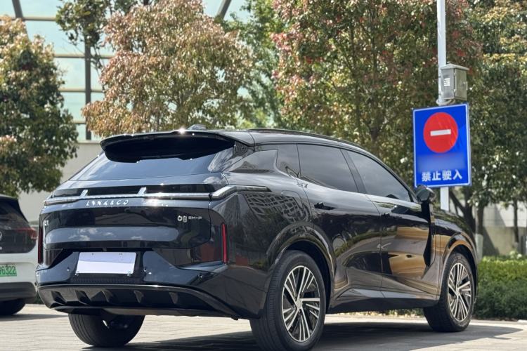 Used Lynk & Co 08 EM-P 2023 120km Long-Range Halo Exterior 6