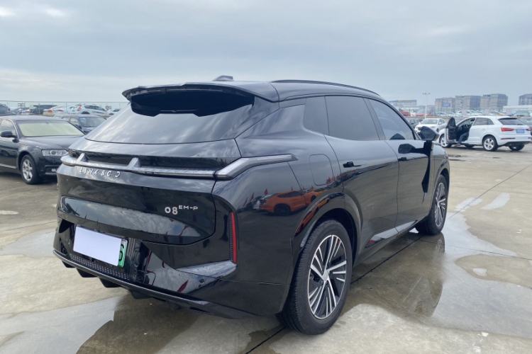 Used Lynk & Co 08 EM-P 2023 120km Long-Range Pro Exterior 6