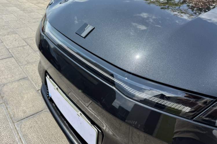 Used Lynk & Co 08 EM-P 2023 120km Long-Range Halo Exterior 9