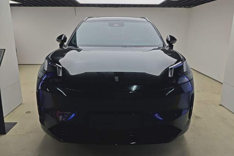 Used Lynk & Co 08 EM-P 2023 120km Long-Range Halo Front