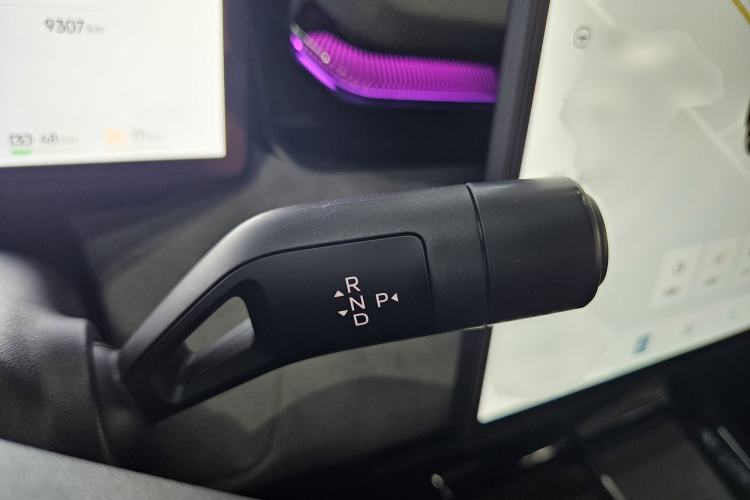 Used Lynk & Co 08 EM-P 2023 220km All-Wheel-Drive Performance Halo Gear Lever