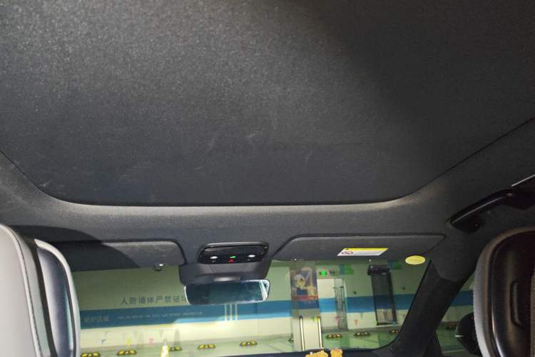 Used Lynk & Co 08 EM-P 2023 220km All-Wheel-Drive Performance Halo Headliner