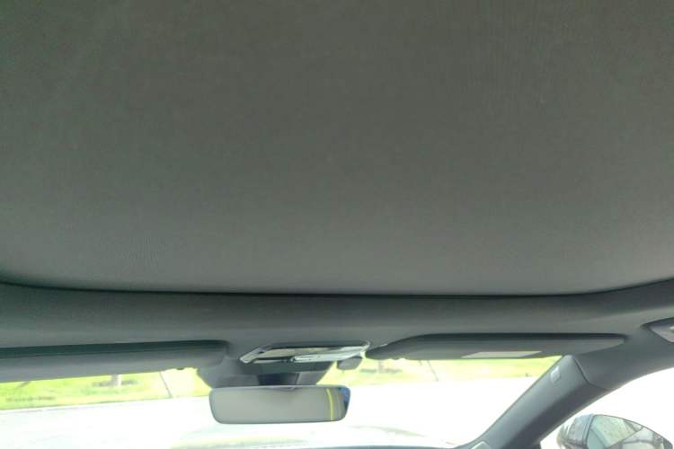Used Lynk & Co 08 EM-P 2023 120km Long-Range Pro Headliner
