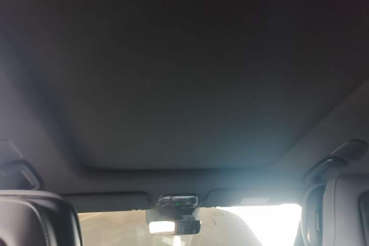 Used Lynk & Co 08 EM-P 2023 120km Long-Range Halo Headliner