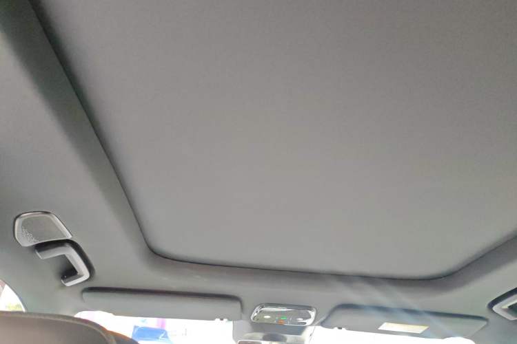 Used Lynk & Co 08 EM-P 2023 120km Long-Range Pro Headliner