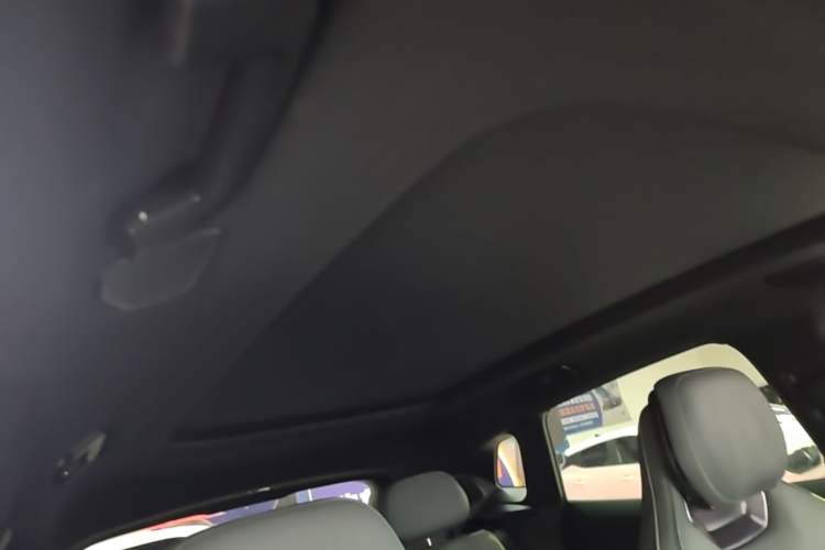 Used Lynk & Co 08 EM-P 2023 120km Long-Range Halo Headliner