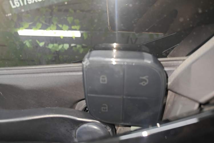 Used Lynk & Co 08 EM-P 2023 120km Long-Range Halo Interior 1