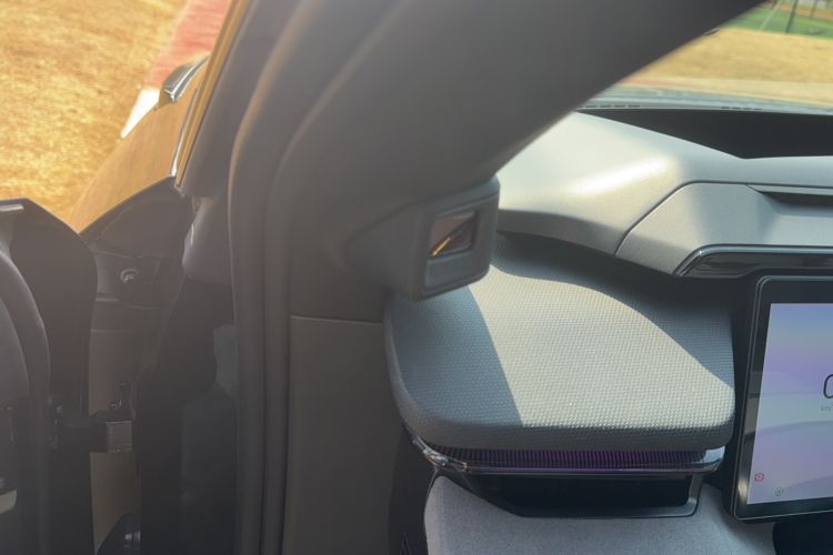 Used Lynk & Co 08 EM-P 2023 120km Long-Range Halo Interior 15