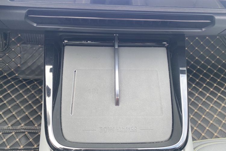 Used Lynk & Co 08 EM-P 2023 120km Long-Range Pro Interior 15