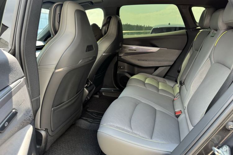 Used Lynk & Co 08 EM-P 2023 120km Long-Range Halo Interior 3