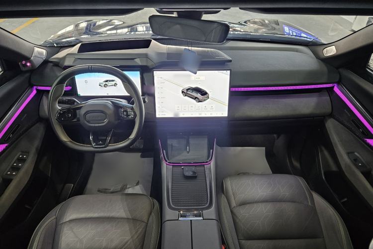 Used Lynk & Co 08 EM-P 2023 220km All-Wheel-Drive Performance Halo Interior 3