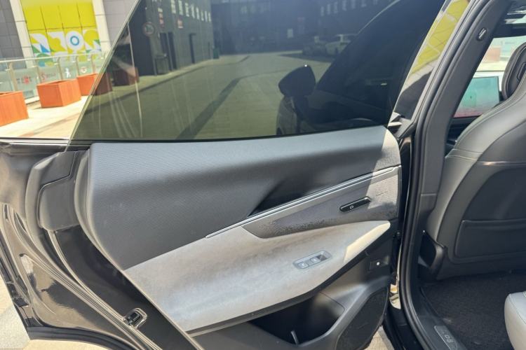 Used Lynk & Co 08 EM-P 2023 120km Long-Range Halo Interior 6