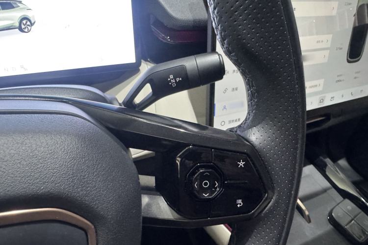 Used Lynk & Co 08 EM-P 2023 245km Ultra-Long Range Halo Interior 7