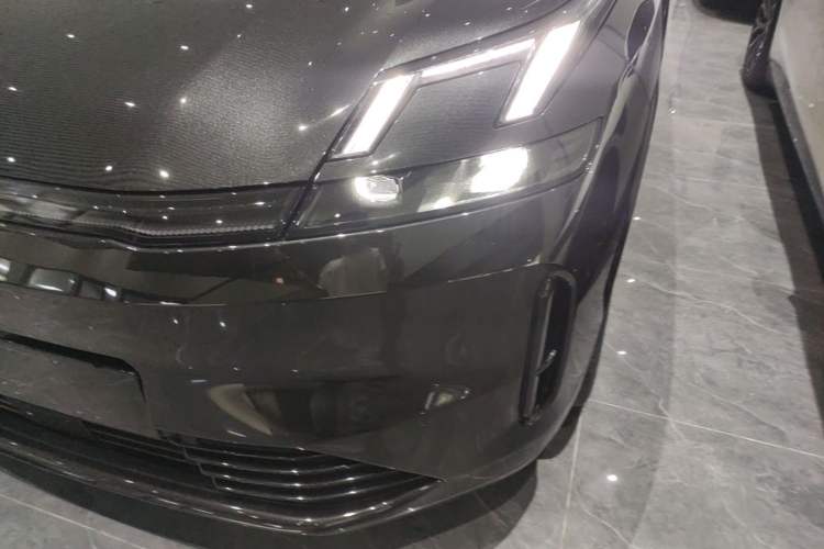 Used Lynk & Co 08 EM-P 2023 245km Ultra-Long Range Halo Left Front Headlight