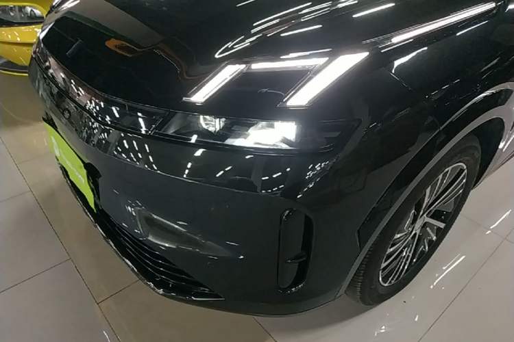 Used Lynk & Co 08 EM-P 2023 220km All-Wheel-Drive Performance Halo Left Front Headlight