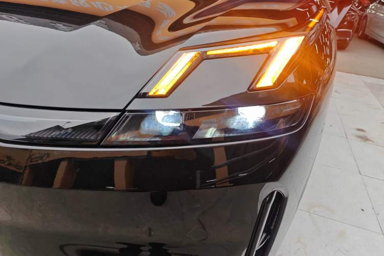 Used Lynk & Co 08 EM-P 2023 120km Long-Range Pro Left Front Headlight