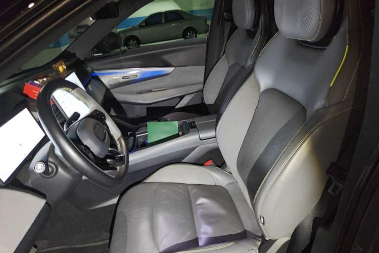 Used Lynk & Co 08 EM-P 2023 220km All-Wheel-Drive Performance Halo Left Front Seat