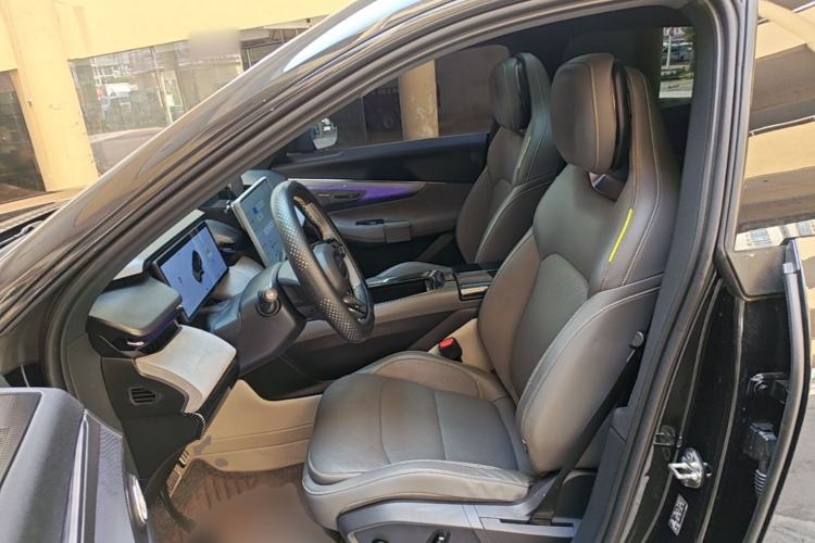 Used Lynk & Co 08 EM-P 2023 120km Long-Range Pro Left Front Seat