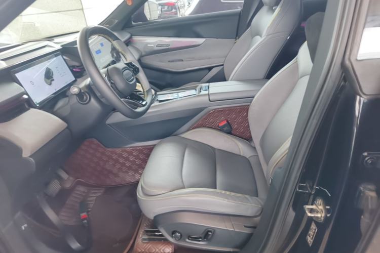 Used Lynk & Co 08 EM-P 2023 120km Long-Range Halo Left Front Seat