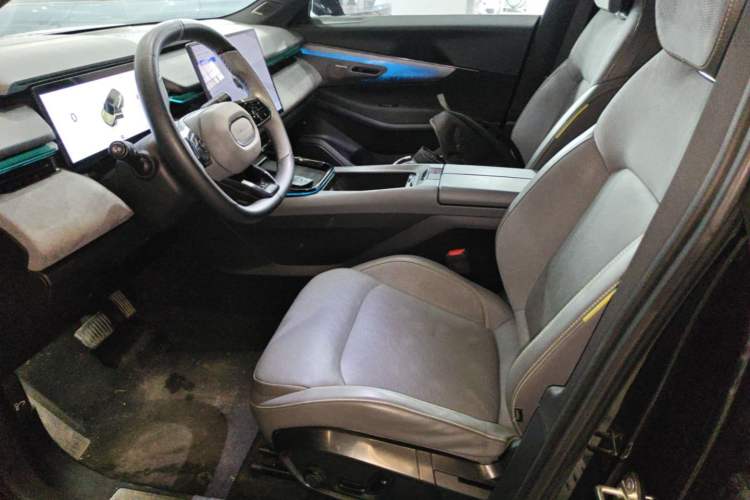 Used Lynk & Co 08 EM-P 2023 120km Long-Range Pro Left Front Seat