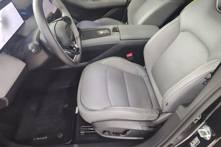 Used Lynk & Co 08 EM-P 2023 120km Long-Range Halo Left Front Seat