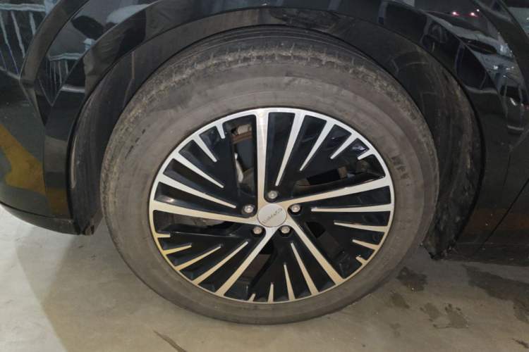 Used Lynk & Co 08 EM-P 2023 120km Long-Range Pro Left Front Wheel Hub