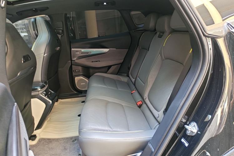 Used Lynk & Co 08 EM-P 2023 120km Long-Range Pro Left Rear Seat