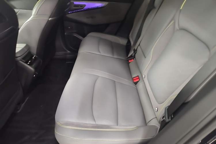 Used Lynk & Co 08 EM-P 2023 120km Long-Range Halo Left Rear Seat