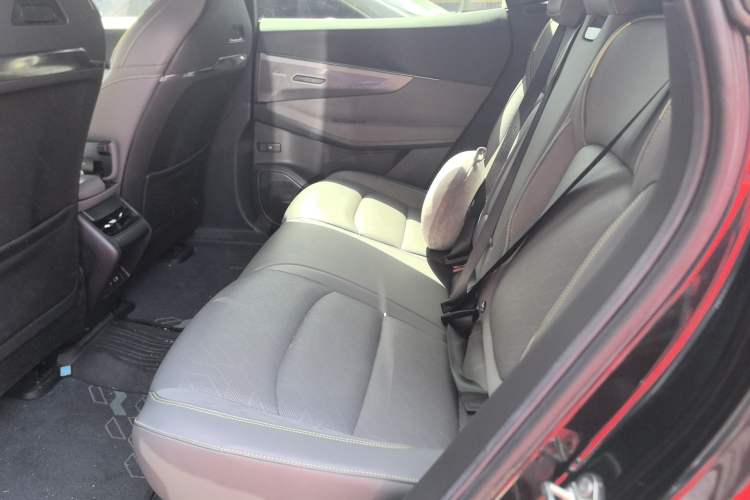 Used Lynk & Co 08 EM-P 2023 120km Long-Range Halo Left Rear Seat