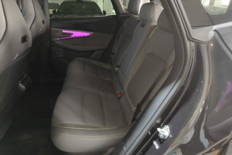 Used Lynk & Co 08 EM-P 2023 220km All-Wheel-Drive Performance Halo Left Rear Seat