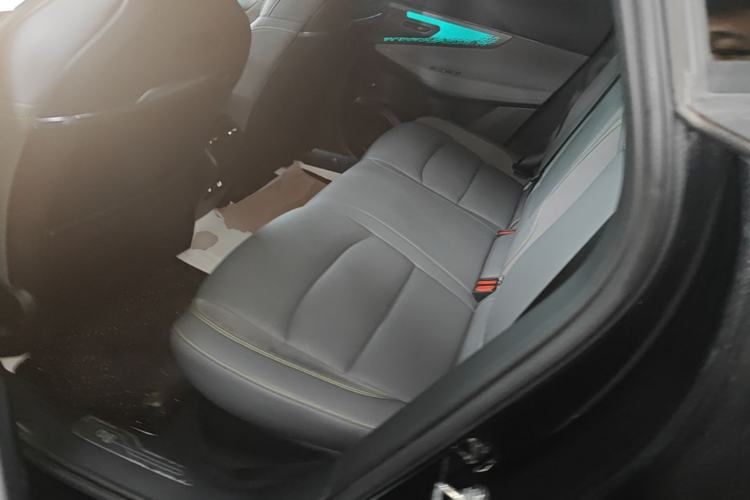 Used Lynk & Co 08 EM-P 2023 120km Long-Range Halo Left Rear Seat