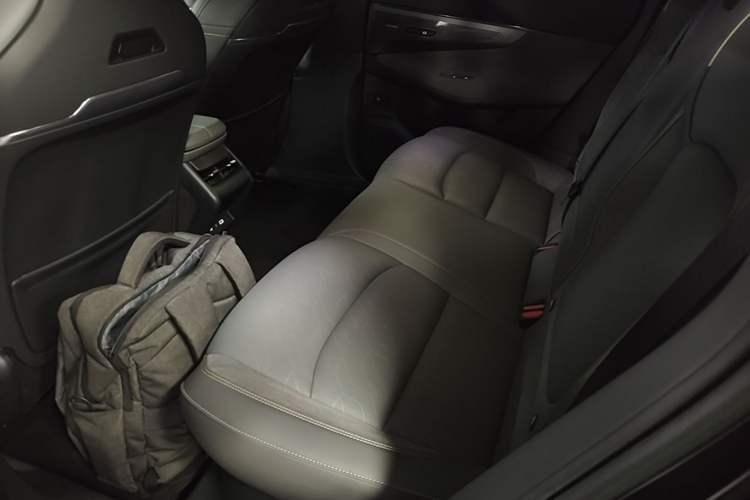 Used Lynk & Co 08 EM-P 2023 120km Long-Range Halo Left Rear Seat