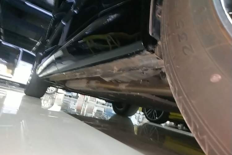 Used Lynk & Co 08 EM-P 2023 220km All-Wheel-Drive Performance Halo Left Side Sill
