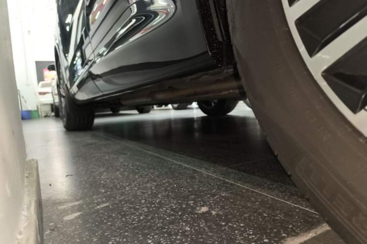 Used Lynk & Co 08 EM-P 2023 245km Ultra-Long Range Halo Left Side Sill
