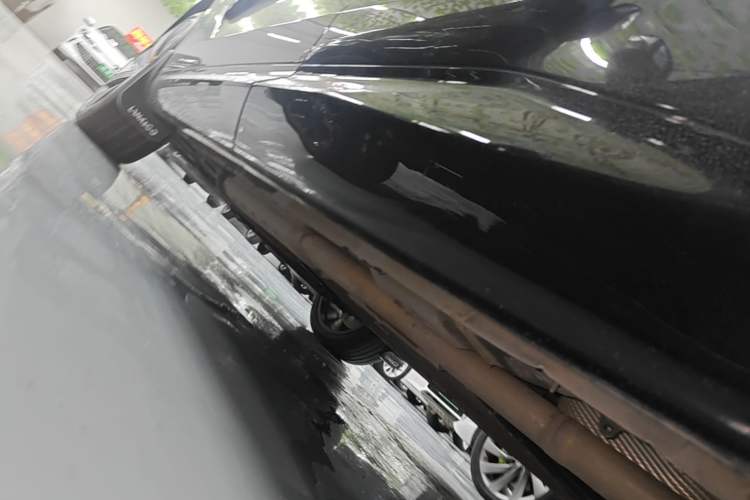 Used Lynk & Co 08 EM-P 2023 120km Long-Range Halo Left Side Sill