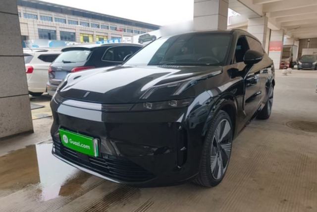 Used Lynk & Co 08 EM-P 2023 120km Long-Range Halo