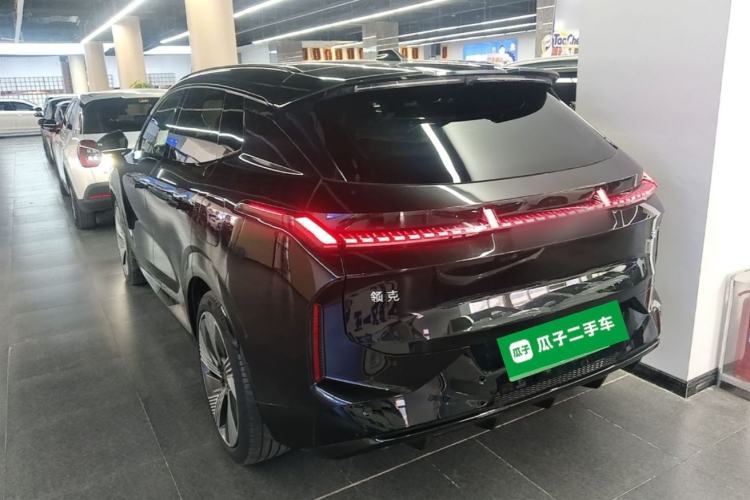 Used Lynk & Co 08 EM-P 2023 120km Long-Range Halo Rear Left 45 Deg
