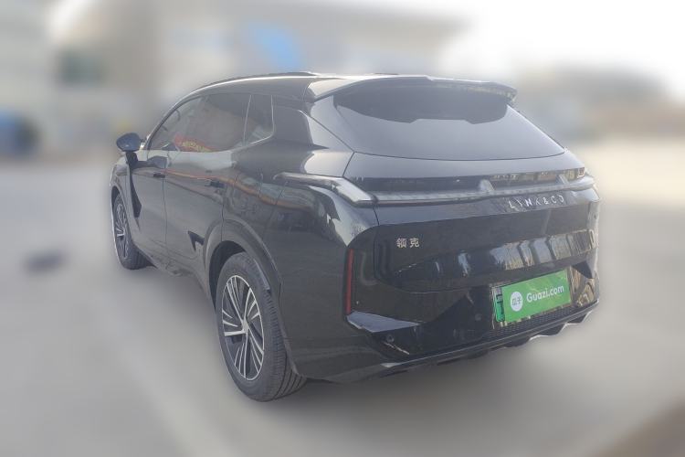 Used Lynk & Co 08 EM-P 2023 120km Long-Range Pro Rear Left 45 Deg