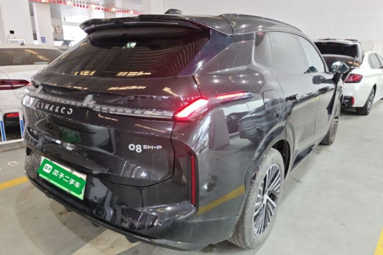 Used Lynk & Co 08 EM-P 2023 120km Long-Range Pro Rear Right 45 Deg