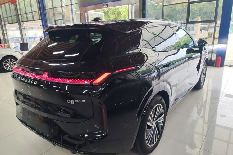 Used Lynk & Co 08 EM-P 2023 120km Long-Range Halo Rear Right 45 Deg